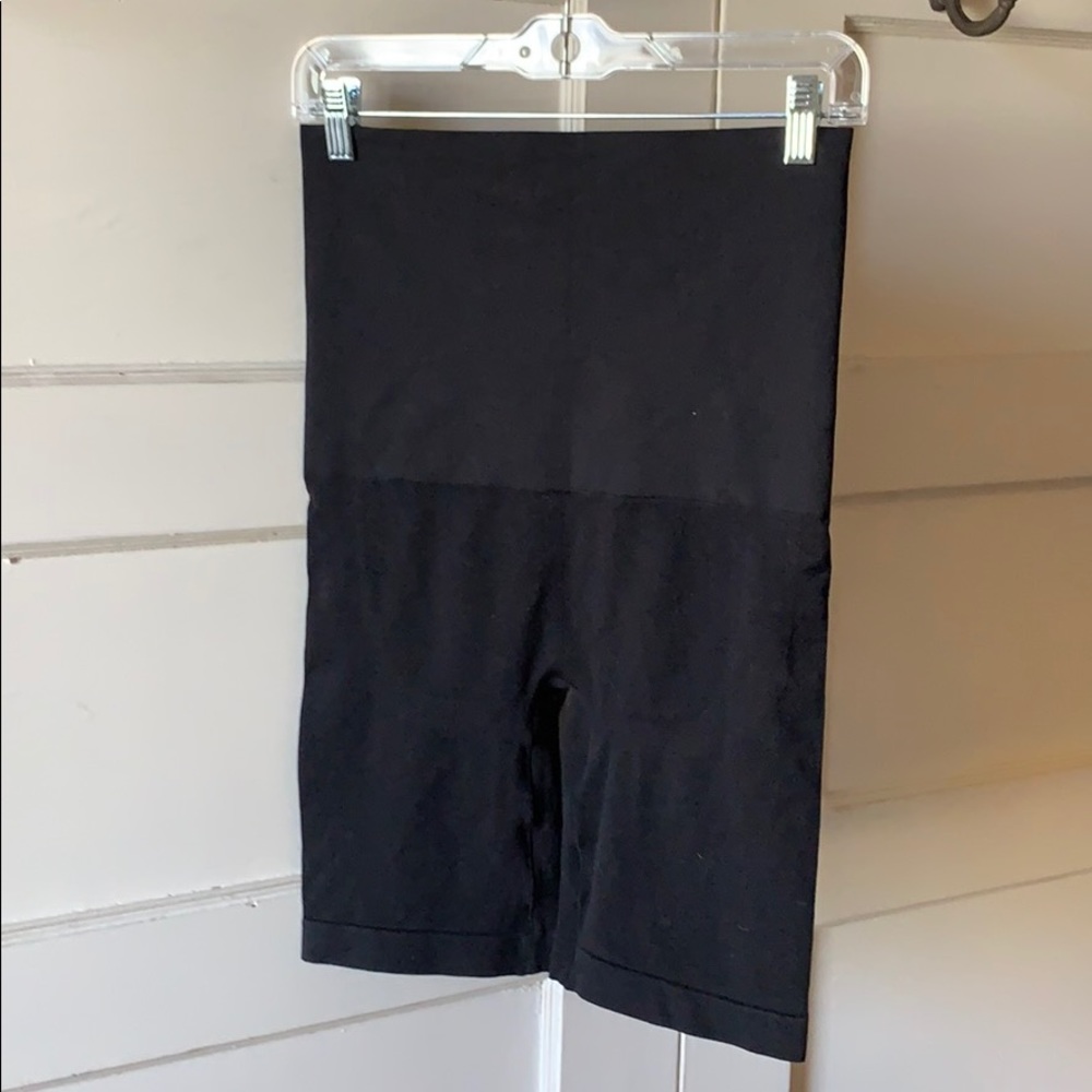 NWT Shapermint Empetua